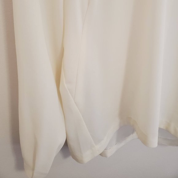 H&M Lace/Embroidered Shoulder Blouse - Picture 6 of 10